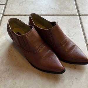 Dingo Western Leather ankle boots size 10